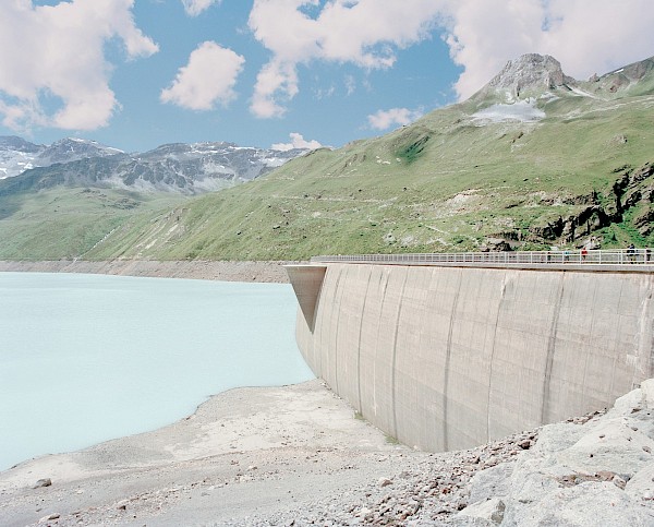 HYDROELECTRIC DAMS THE FUTURE OF POWER IN SWITZERLAND BLOOMBERG