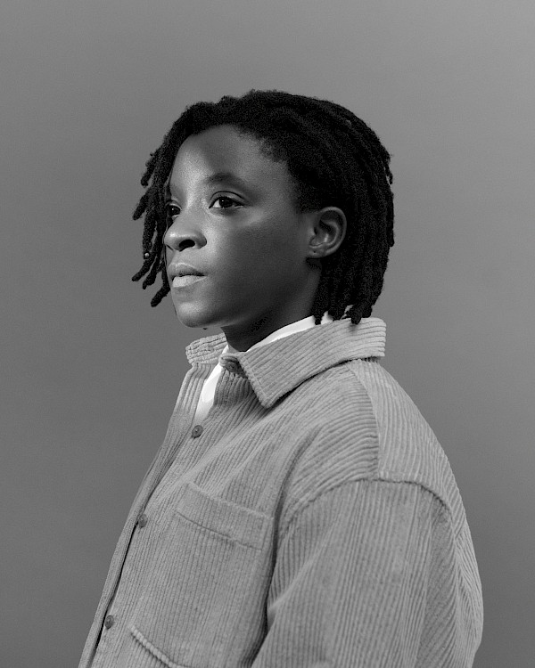 KUDZANAI-VIOLET HWAMI WALLPAPER*