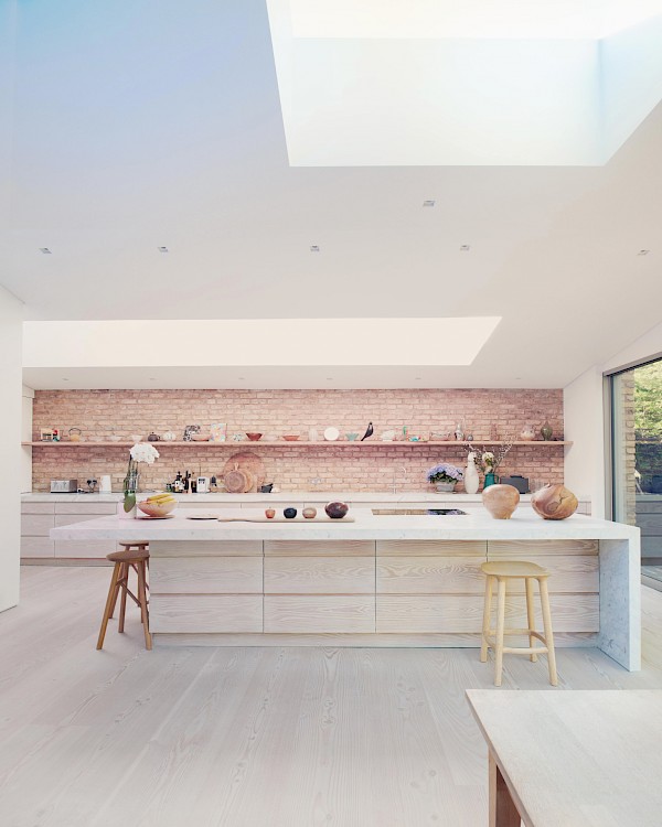 ES DEVLIN W MAGAZINE